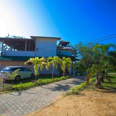 Birdsong Leisure Resort Tissamaharama Buitenkant foto