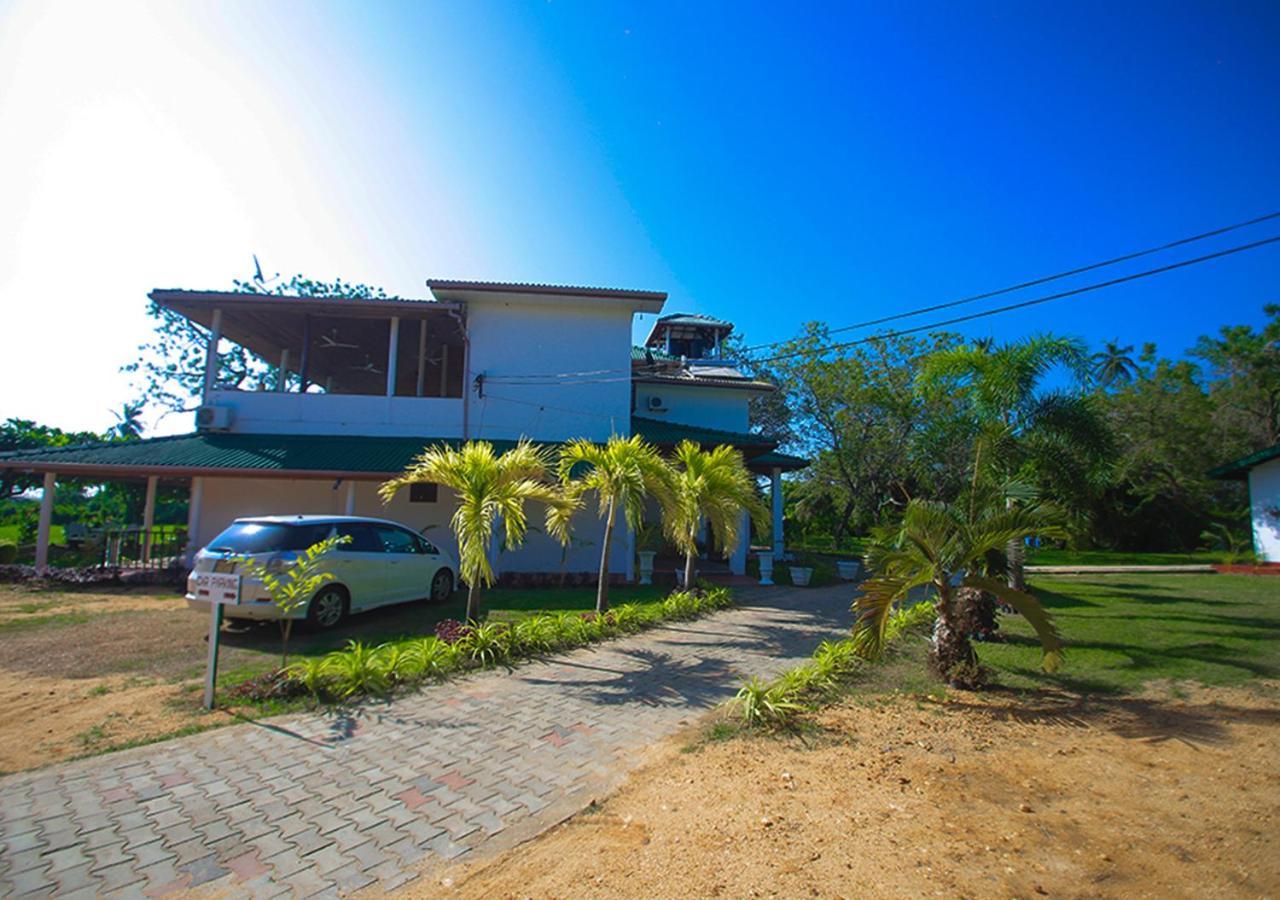 Birdsong Leisure Resort Tissamaharama Buitenkant foto