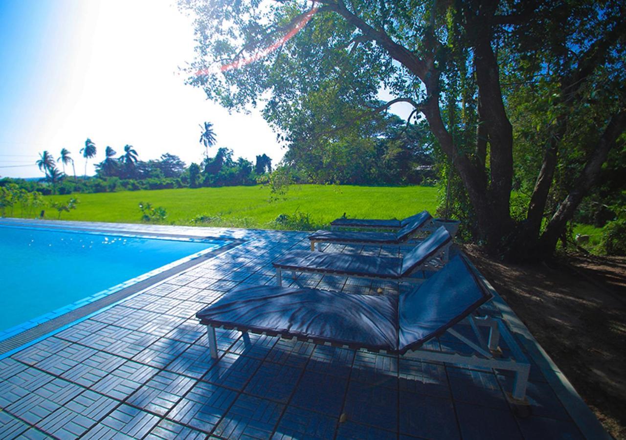 Birdsong Leisure Resort Tissamaharama Buitenkant foto