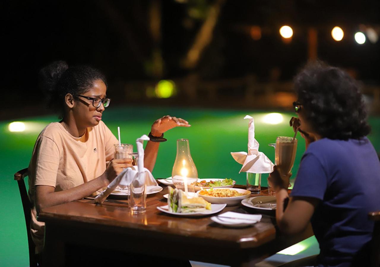 Birdsong Leisure Resort Tissamaharama Buitenkant foto