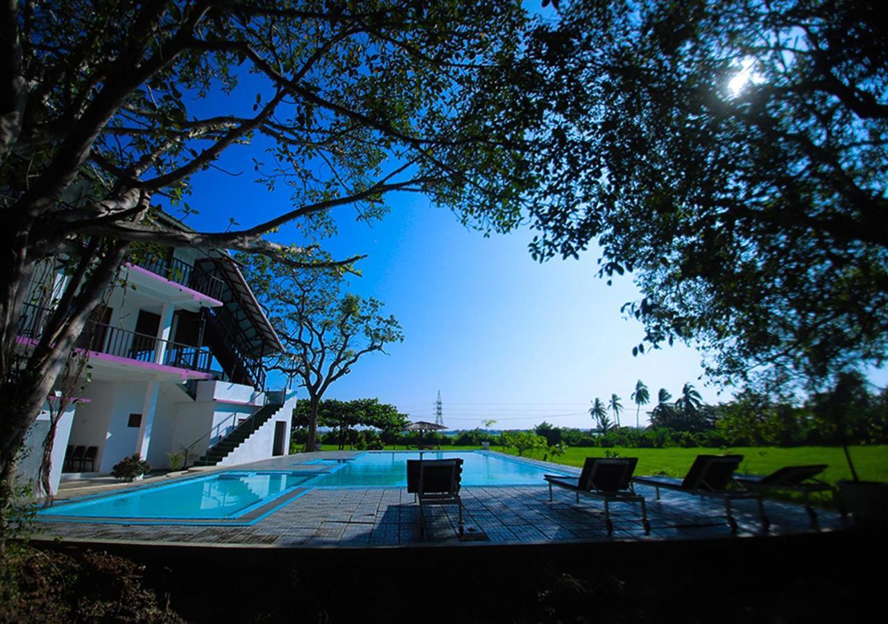 Birdsong Leisure Resort Tissamaharama Buitenkant foto